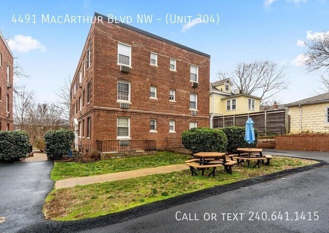 Building Photo - 4491 MacArthur Blvd NW