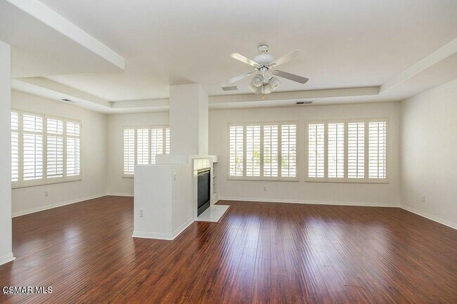 Building Photo - 3035 Hollycrest Ave