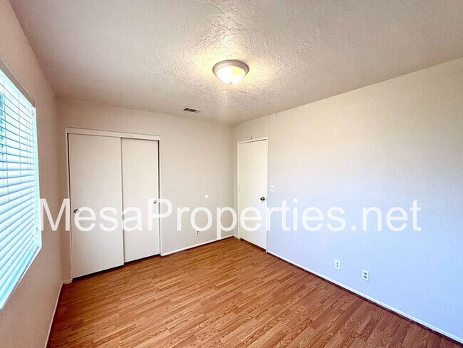 Building Photo - 16612 Osage Rd