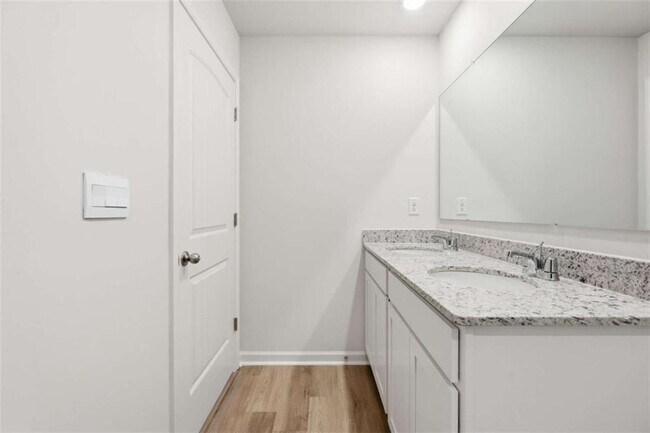 Building Photo - 5971 Skylar Dr