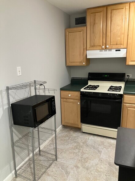 Microwave Included - 1400 E 55th Pl
