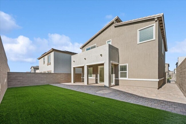 Building Photo - Beautiful New Home in Black Mountain Planned Community