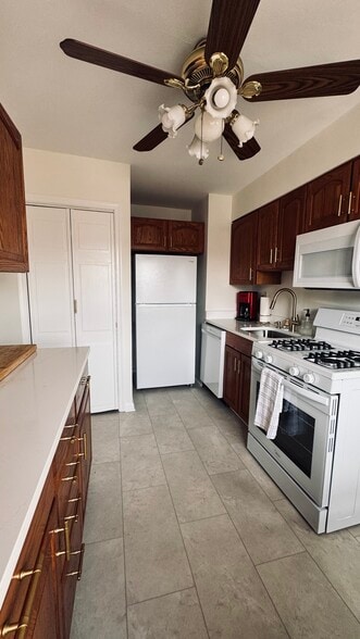Kitchen with all new appliances - 2353 2nd St