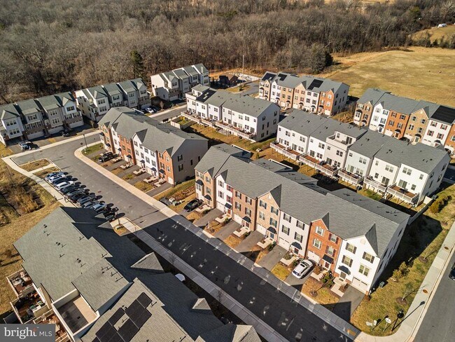 Building Photo - 7911 Mine Run Rd