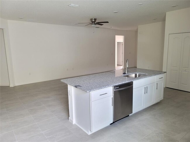 Building Photo - 128 Oakleaf Way