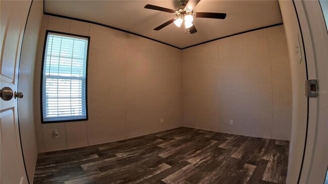 Building Photo - 9722 Scepter Ave