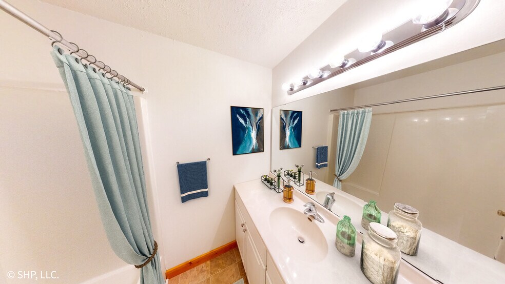 UPSTAIRS BATH VIRTUALLY STAGED - 250 S Durkin Dr