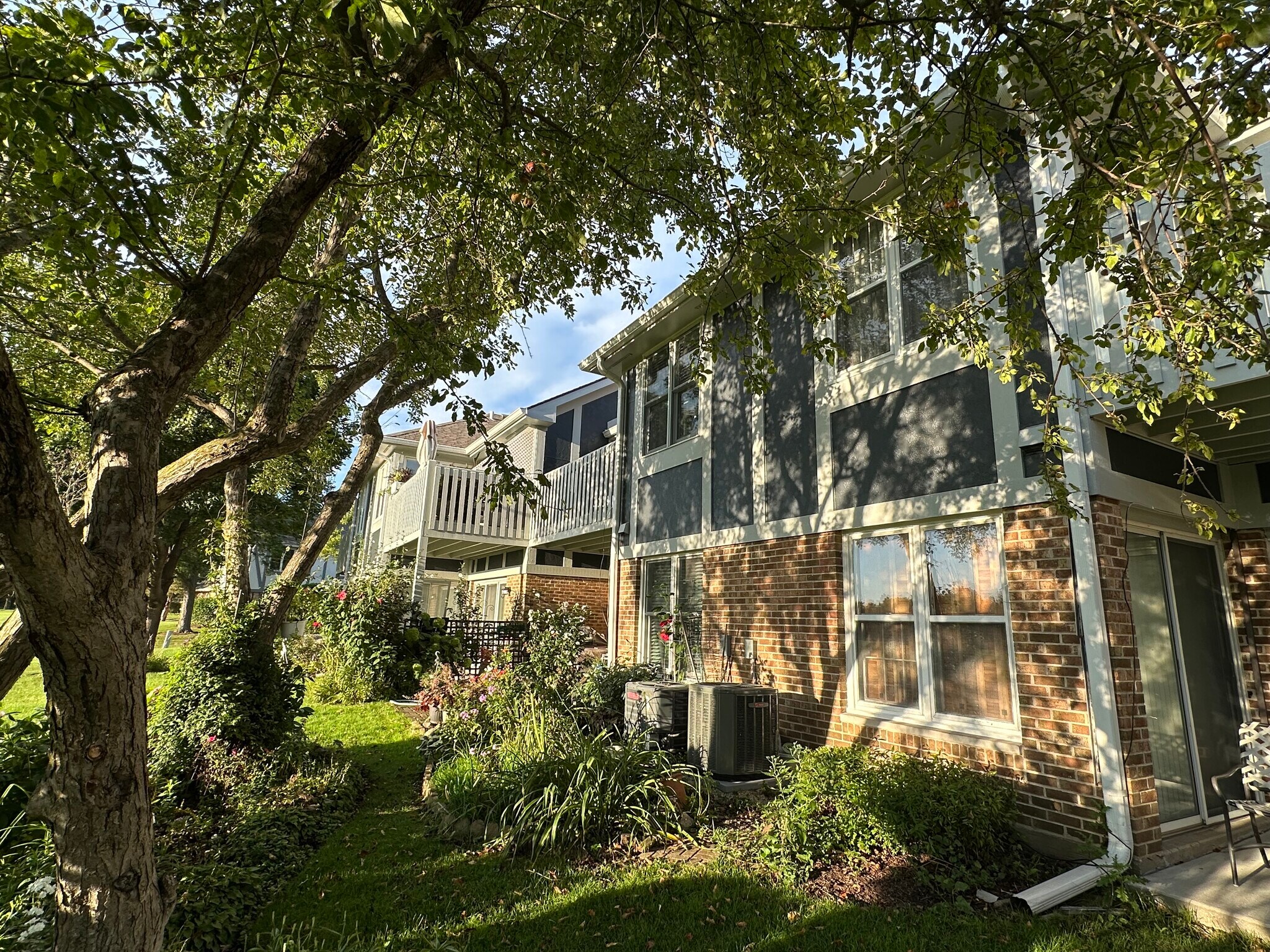 Building Photo - 174 Hemingway Ct