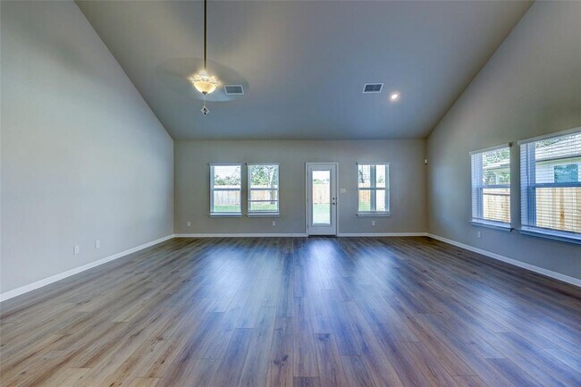 Building Photo - 117 Fairmeadow Downs Dr