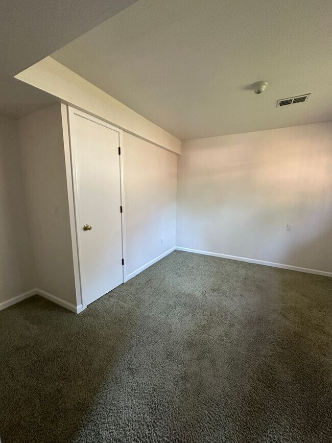 Building Photo - ---REMODEL---Single Family House in Arvada