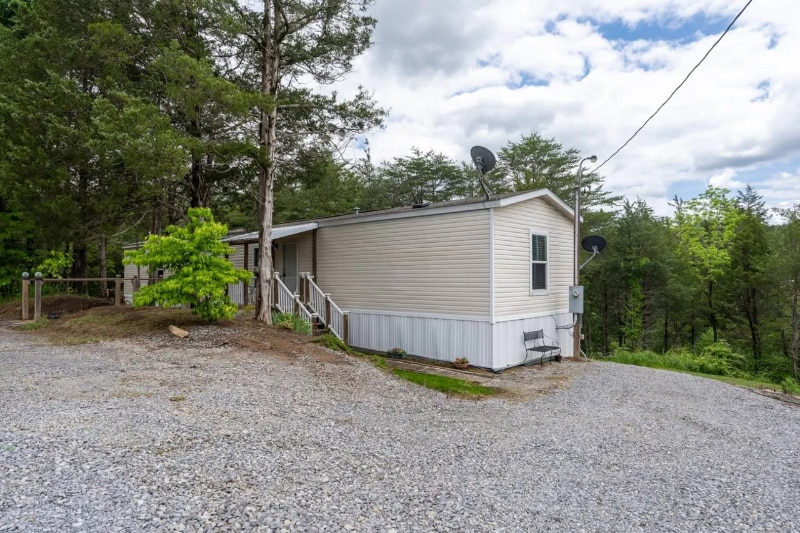 Building Photo - 1225 Holbert Cemetery Rd