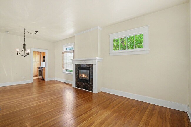 Building Photo - Beautifully Preserved Englewood Home with Fenced Backyard