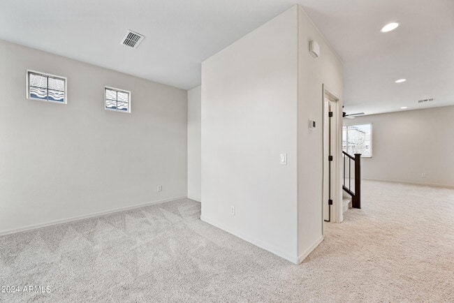 Building Photo - 8961 W San Juan Ave