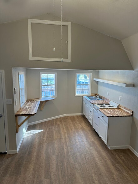 Building Photo - 1536 New Friendship Rd