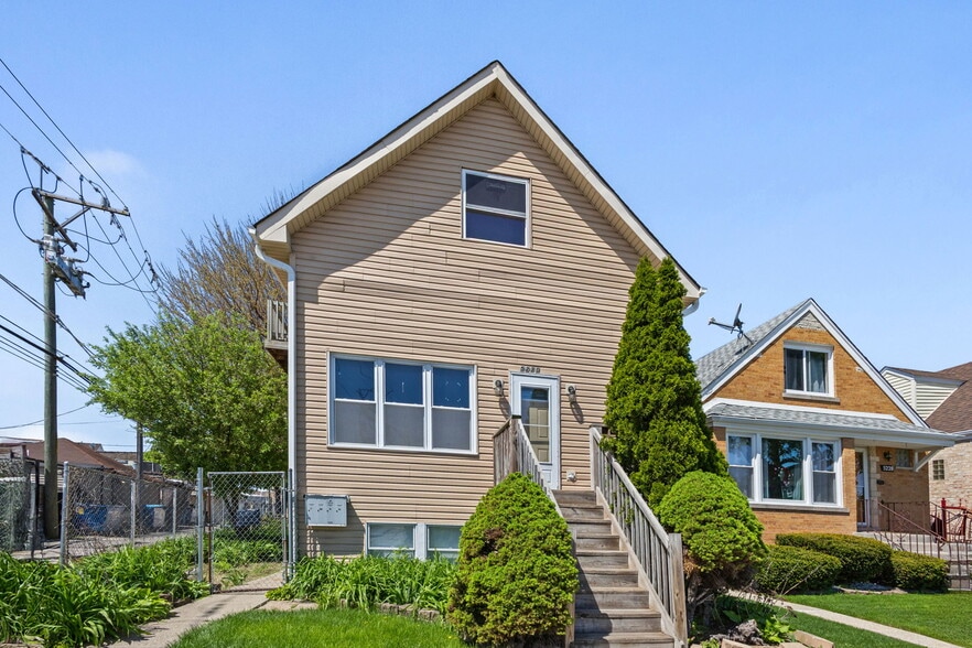 Building Photo - 5230 S Lockwood Ave