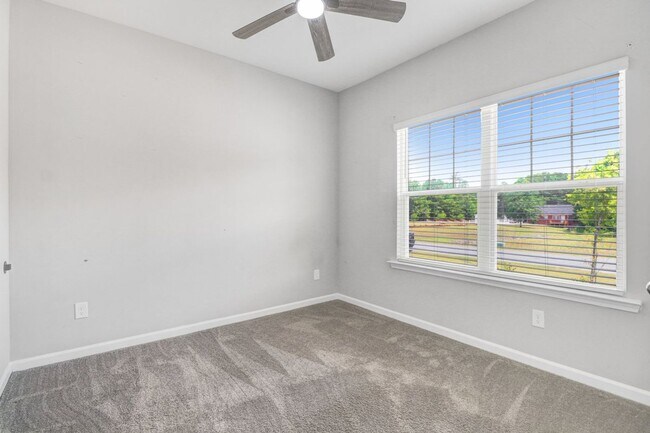 Building Photo - DRAKE ESTATES 3 BR | 2 BA Townhome w/ 2-Car Garage! *Built in 2023*