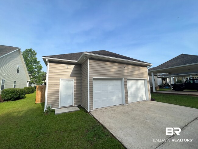 Building Photo - 29920 St Simon St