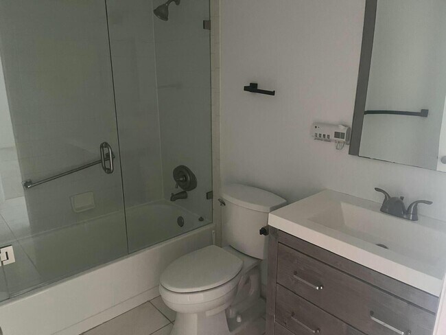 Building Photo - 209 Foxtail Dr