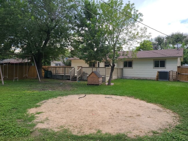 Building Photo - 4406 Desert View Dr