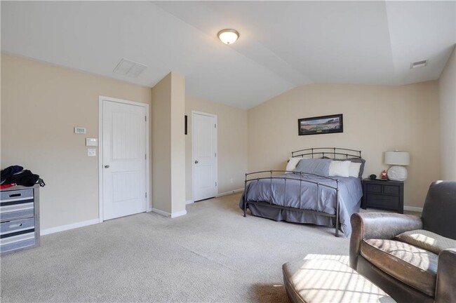 Building Photo - 5820 Shiloh Woods Dr