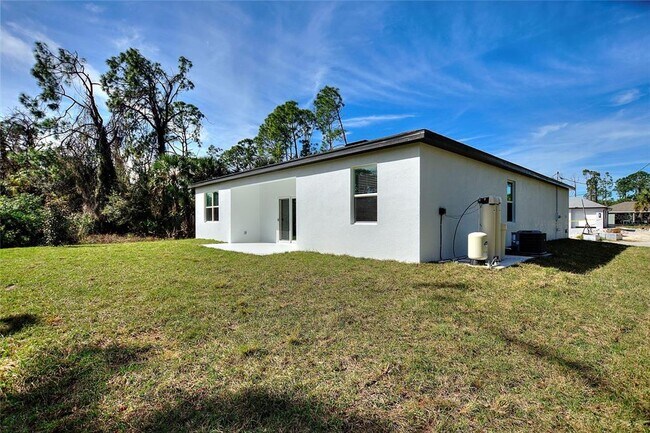 Building Photo - 1813 Greenley Cir