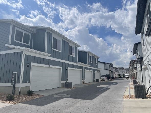 Building Photo - 1129 Early Lgt Wy