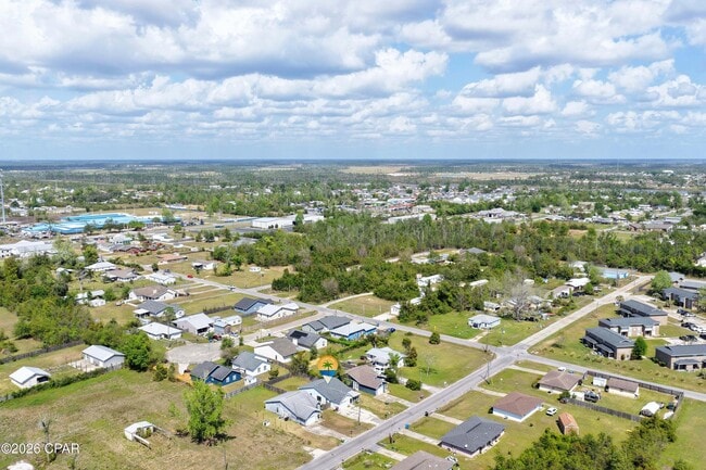 Building Photo - 7011 Lois St