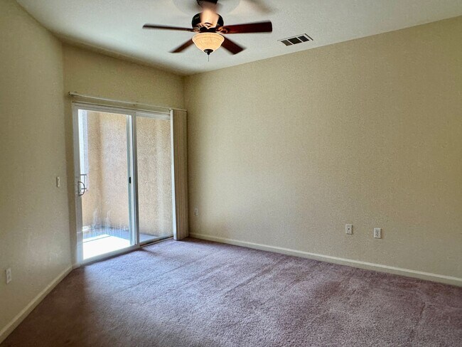 Building Photo - Welcome Home To This Adorable North Natomas Condo!