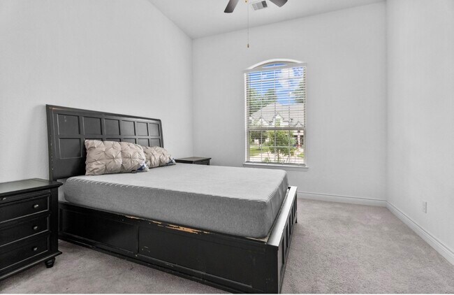 Building Photo - 23426 Yaupon Hills Dr