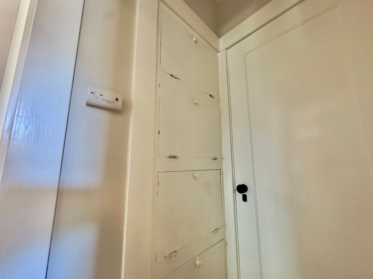 Building Photo - 2309 Derby St