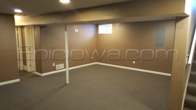 Building Photo - 1092 Eisenhower Rd
