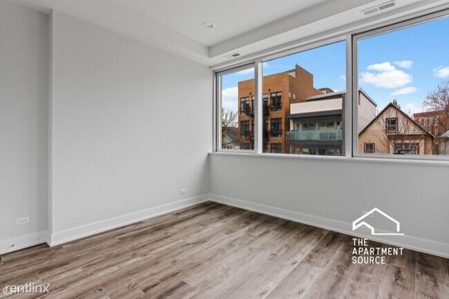 Building Photo - 2 br, 2 bath Apartment - 1956 N Fairfield Ave
