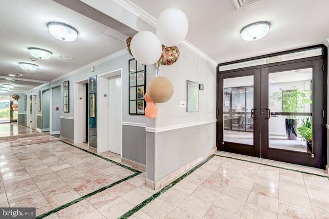 Building Photo - 600 Roosevelt Blvd