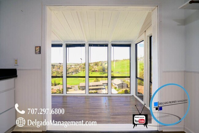 Building Photo - Benicia - Panoramic view home!