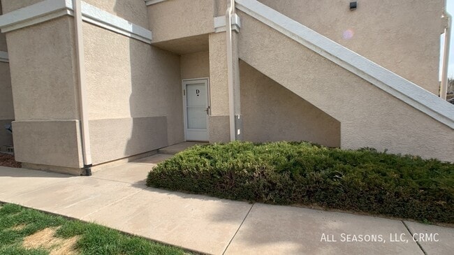 Building Photo - 3790 Strawberry Field Grove