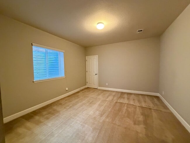 Building Photo - Spacious 4-Bedroom Copperleaf Home w/Modern Upgrades