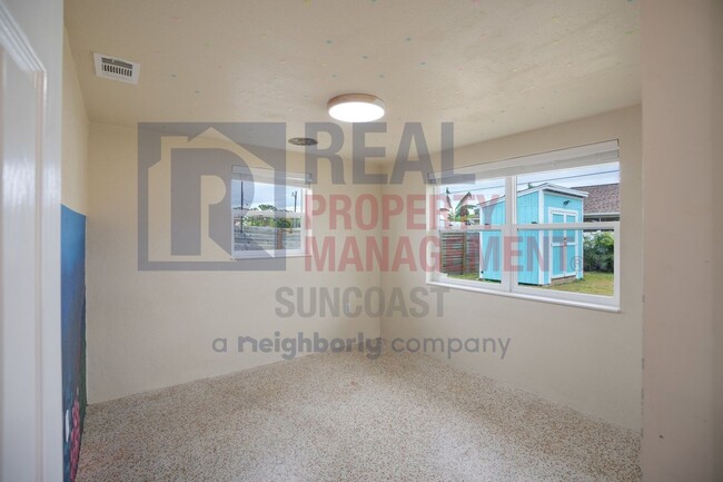 Building Photo - Adorable 2 Bedroom in Venice FL available ...