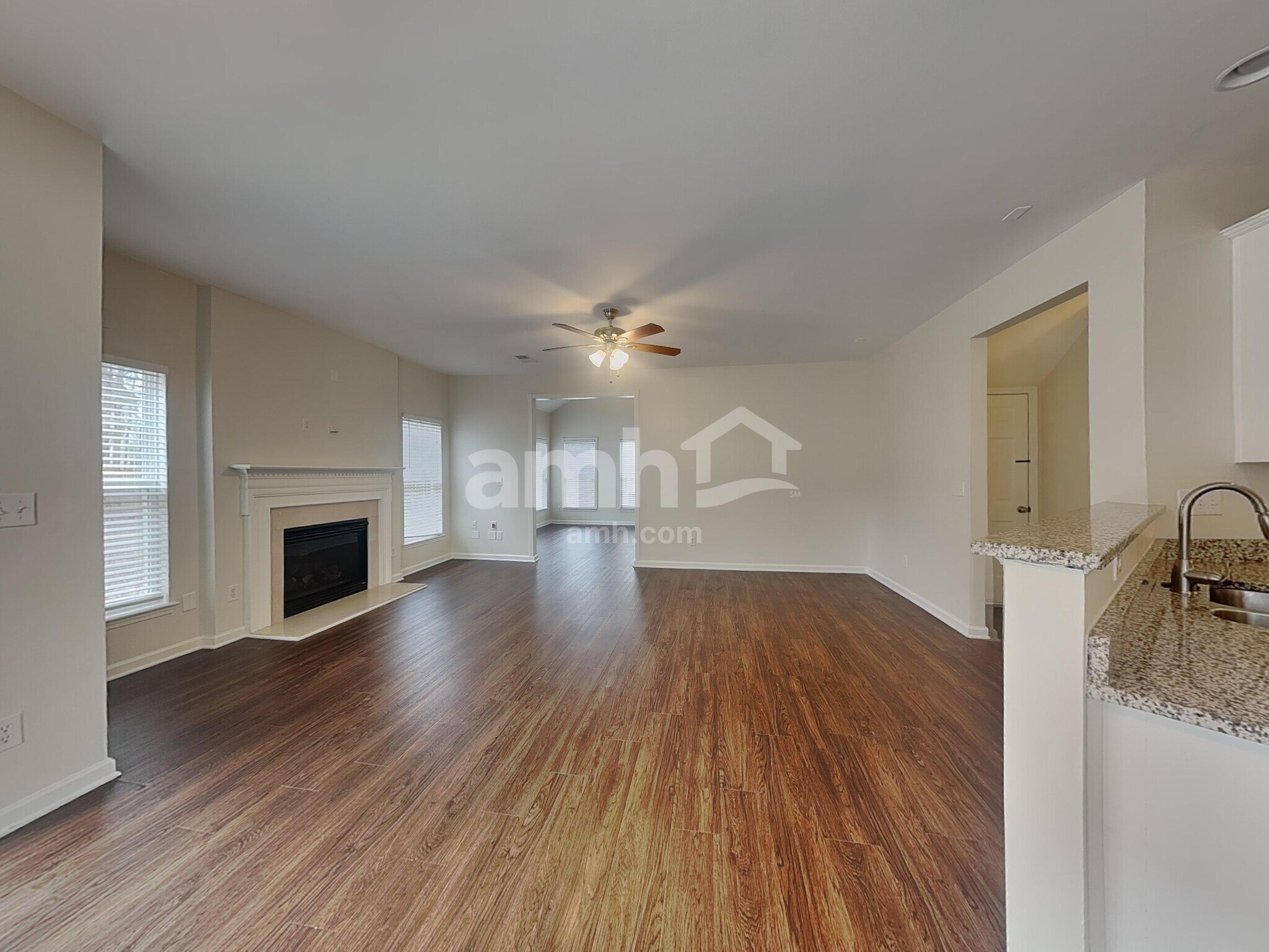 Building Photo - 1019 Canopy Dr