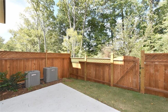 Building Photo - 5236 Cresslyn Rdg