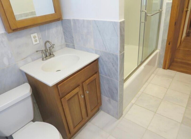 Building Photo - 90 Wallace St