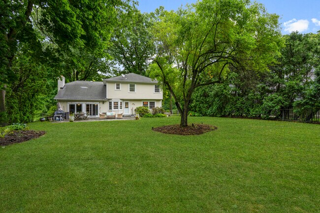 Building Photo - 341 Orienta Ave