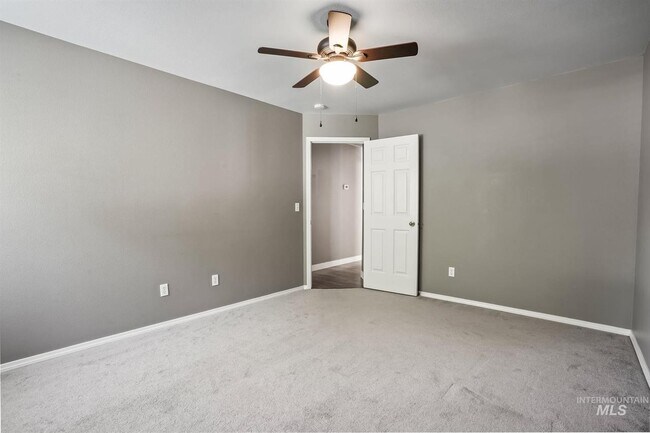 Building Photo - 11909 W Patrina Dr