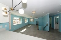 Building Photo - 933 18th Ave