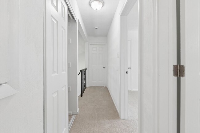 Building Photo - Beautiful Split Level Home in Norfolk!!