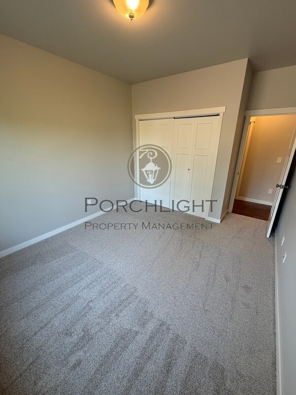 Building Photo - 600 Pioneer Ct