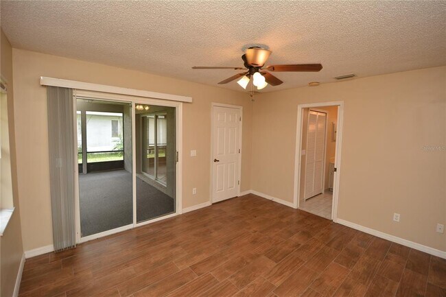 Building Photo - 30 Farmsworth Dr