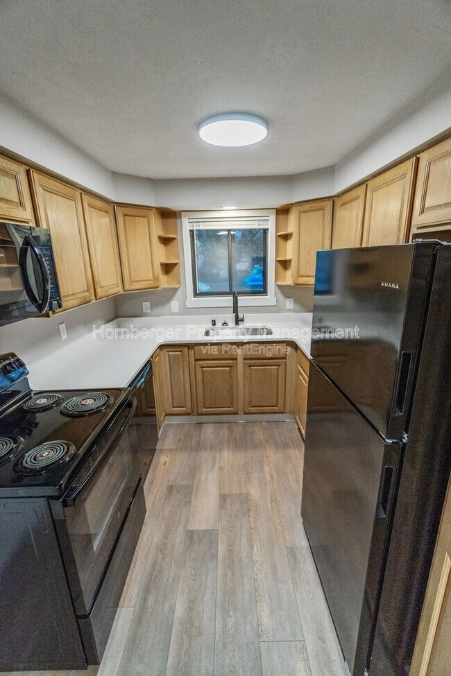 Building Photo - 508 E Rich Ave