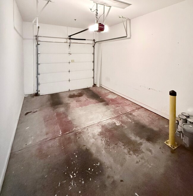 Building Photo - 402 Presque Isle Ln
