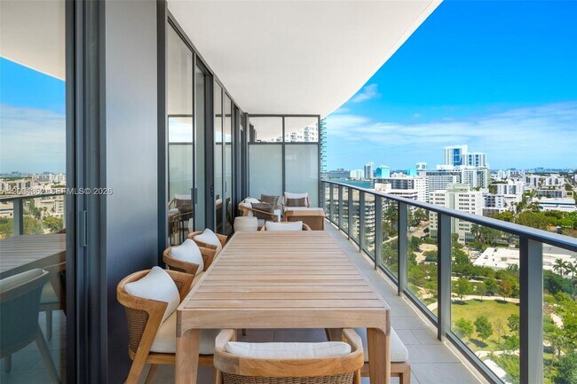 Building Photo - 500 Alton Rd