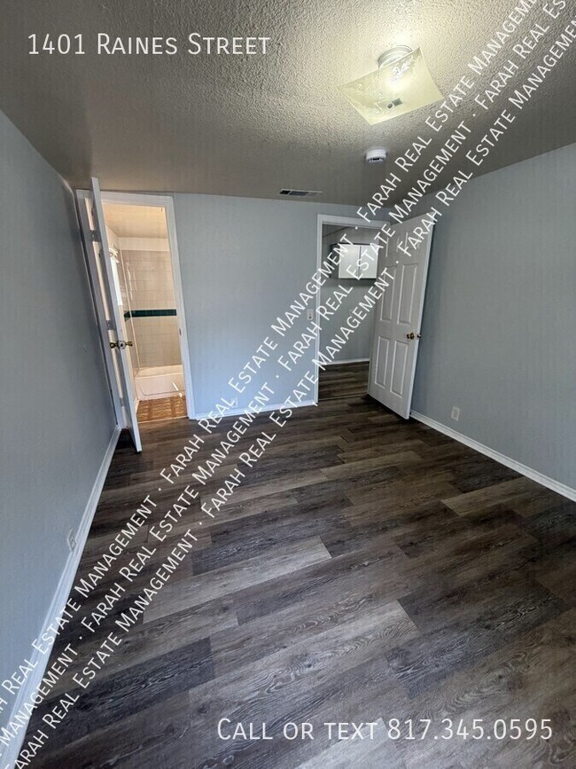Building Photo - 1401 Raines St
